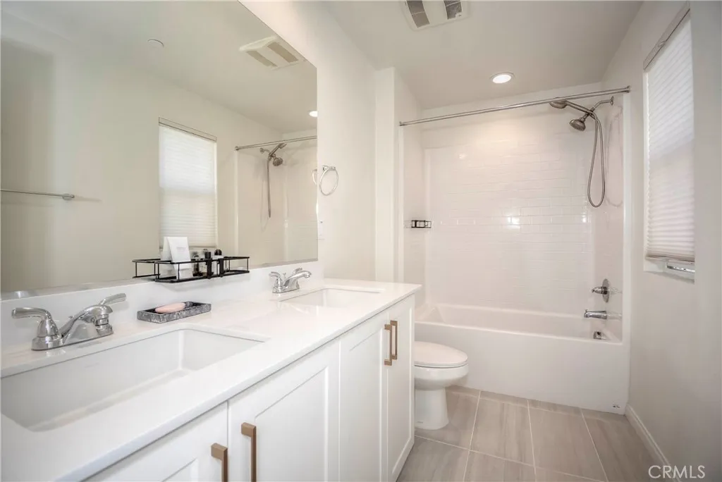 24218 Hillcrest, Corona, California 92883 home-pic-37